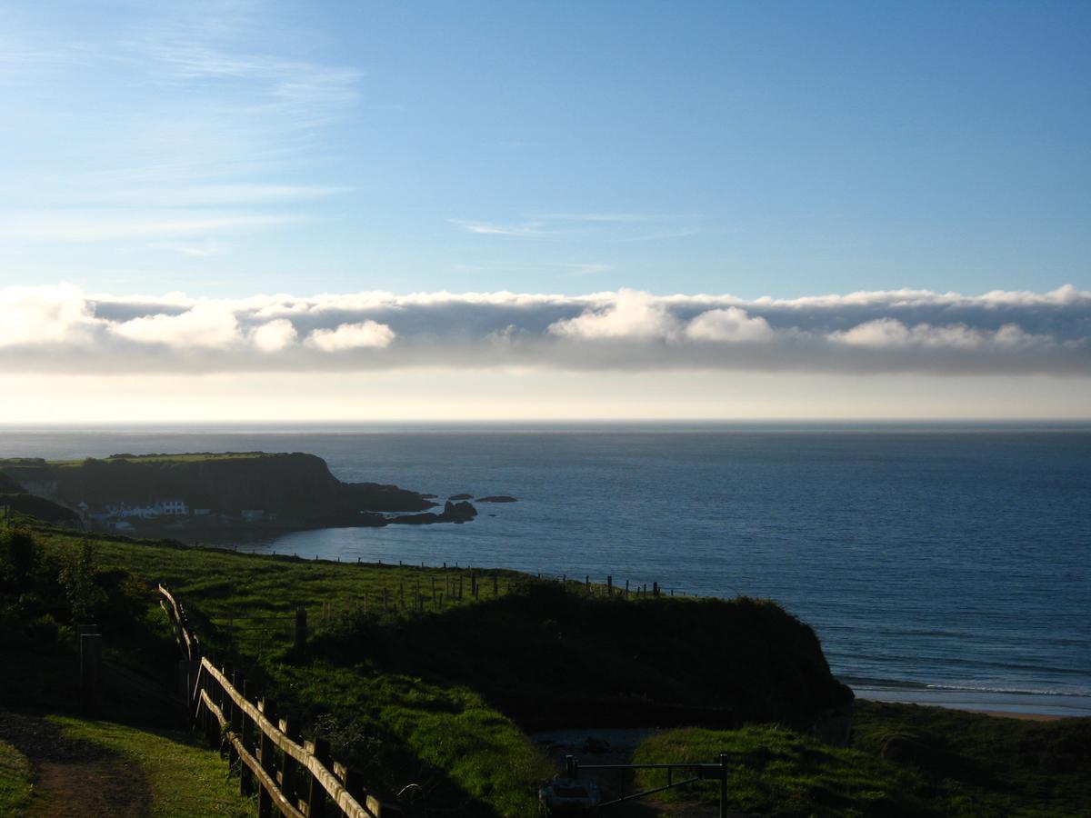 White Park Bay Youth Hostel バリントイ エクステリア 写真