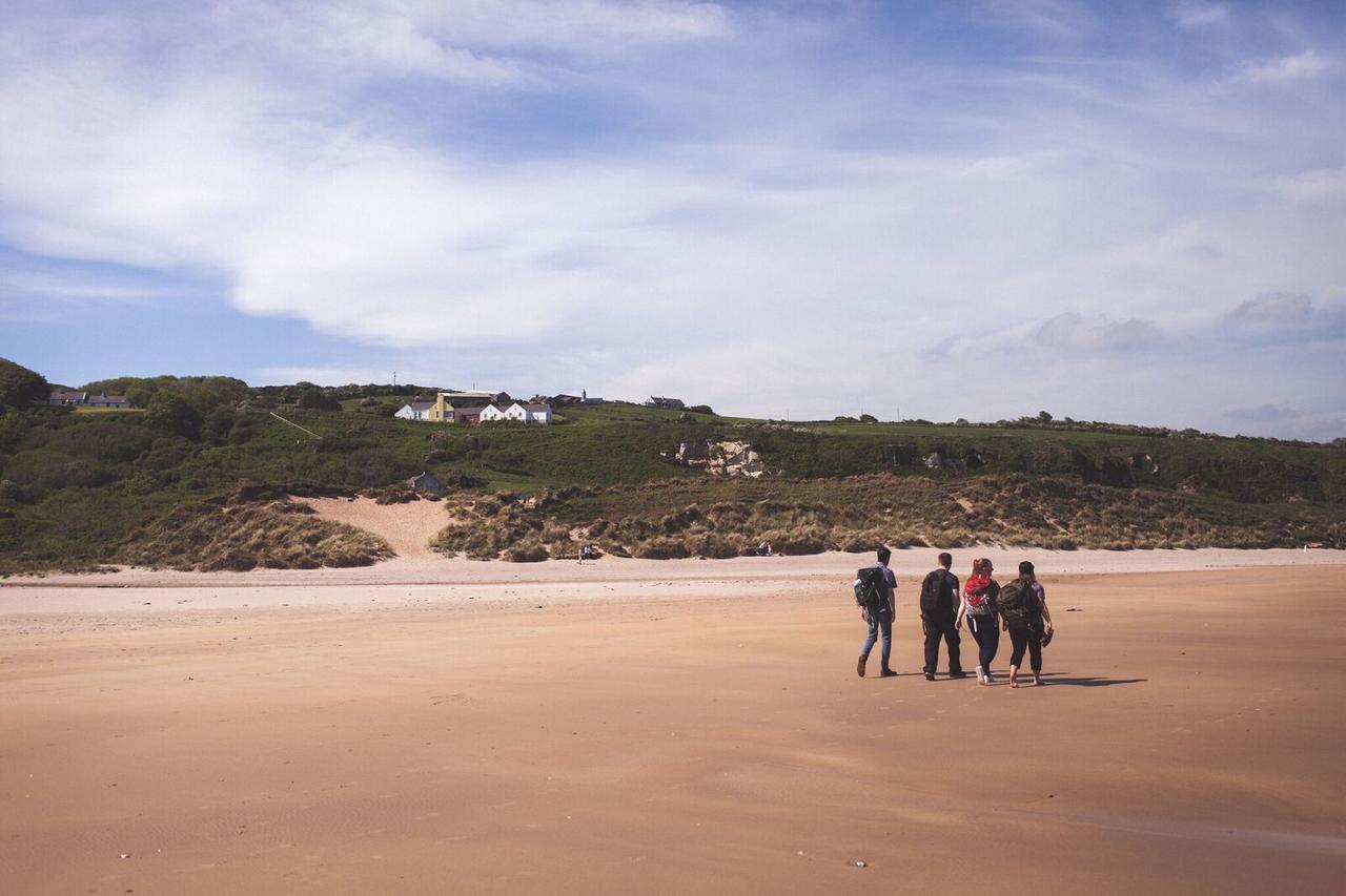 White Park Bay Youth Hostel バリントイ エクステリア 写真