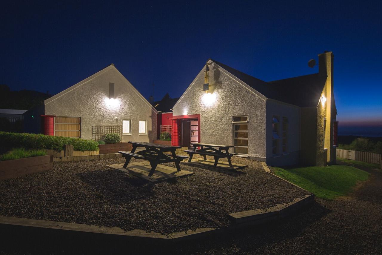 White Park Bay Youth Hostel バリントイ エクステリア 写真