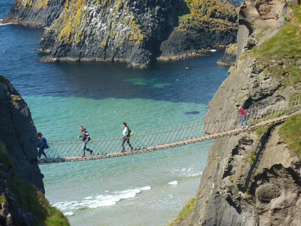 White Park Bay Youth Hostel バリントイ エクステリア 写真