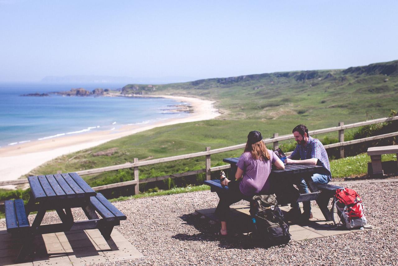 White Park Bay Youth Hostel バリントイ エクステリア 写真